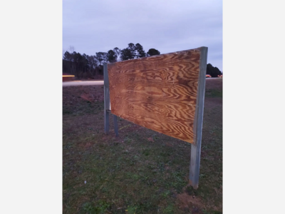 Banner in high-traffic area on 78 available for someone in need of a kidney donation