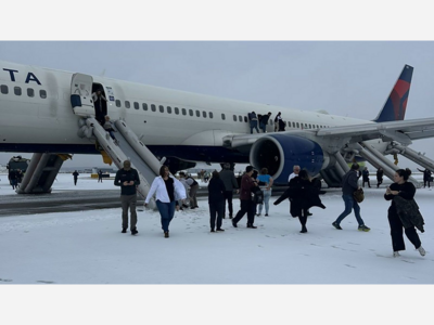 Delta Passengers Evacuate via Emergency Slides at Atlanta Airport Due to Engine Issue