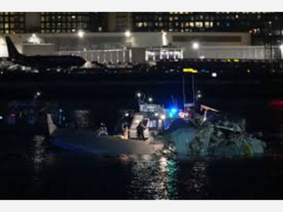 Army Black Hawk Helicopter Collides with American Airlines Jet Near Reagan National Airport